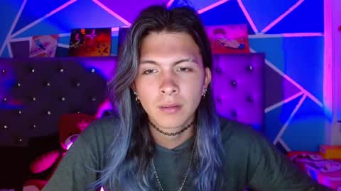 valentainn online show from January 8, 7:20 pm