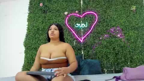 Valentina online show from December 1, 8:07 pm