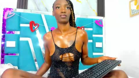 Snapshot of valentina_eboni chatting on February 14, 2:07 am Sharon online show from February 14, 2:07 am