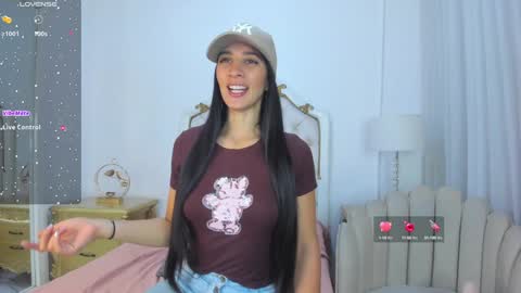 Snapshot of valentina_ross_ chatting on February 3, 12:03 pm Valentina online show from February 3, 12:03 pm