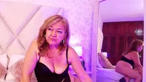 Snapshot of valentinadiazz1 chatting on February 22, 10:31 pm Ana online show from February 22, 10:31 pm