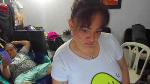 Snapshot of valentinaextreme chatting on February 22, 1:00 am valentina online show from February 22, 1:00 am