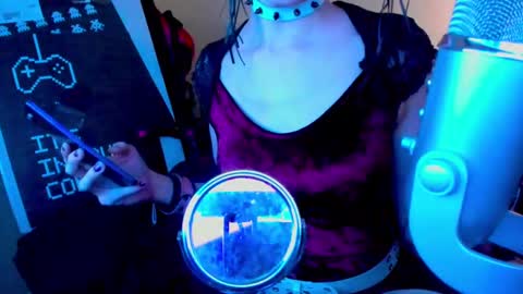 Snapshot of valentinas_dream chatting on September 16, 9:01 am Tina Bates online show from September 16, 9:01 am