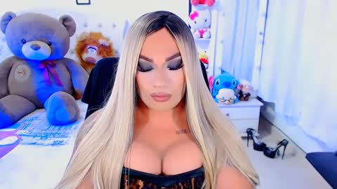 Snapshot of valentinaxqueen chatting on January 16, 11:59 pm online show from January 16, 11:59 pm