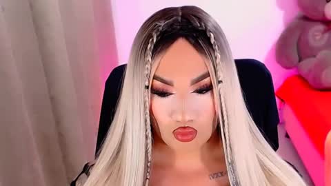 Snapshot of valentinaxqueen chatting on February 28, 12:21 am online show from February 28, 12:21 am