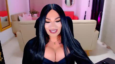 Snapshot of valentinaxqueen chatting on January 22, 1:10 am online show from January 22, 1:10 am