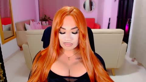 Snapshot of valentinaxqueen chatting on January 25, 12:17 am online show from January 25, 12:17 am