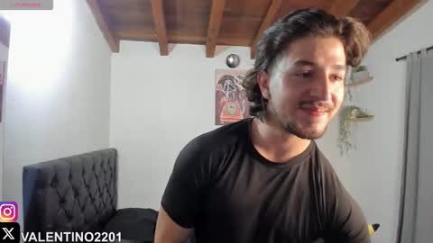 valentino online show from October 24, 12:33 am