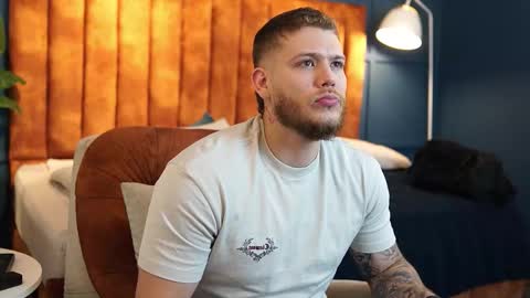 Valentino Ferrari online show from September 28, 1:58 am