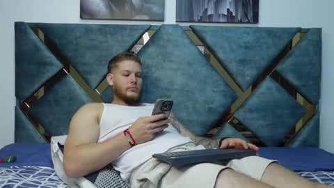 Valentino Ferrari online show from October 17, 2:37 am