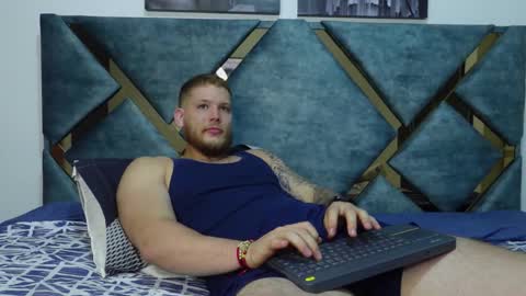 Valentino Ferrari online show from October 18, 2:38 am