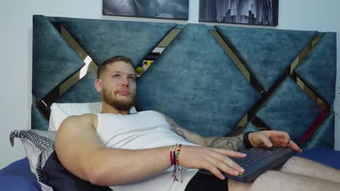 Valentino Ferrari online show from October 8, 1:57 am