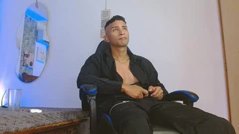 Mistery Guy online show from November 14, 3:31 am