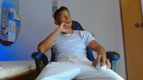 Mistery Guy online show from December 16, 3:35 am