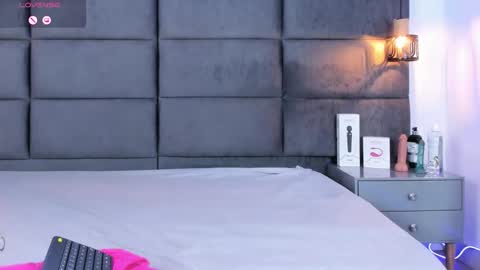 valentino moon online show from September 27, 3:15 am