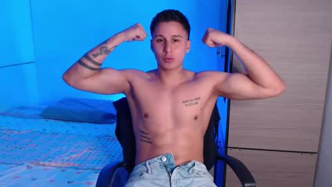 VALENTINO online show from September 14, 6:31 pm