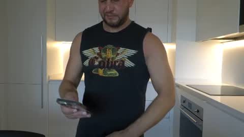 Couple online show from June 23, 6:14 pm