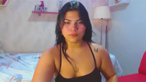 valeri_harpers4 online show from February 19, 4:44 am