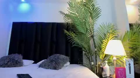 valeri_tafur online show from August 4, 11:06 am