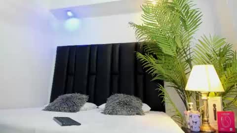 valeri_tafur online show from July 23, 11:08 am
