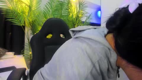 valeri_tafur online show from September 29, 10:58 am