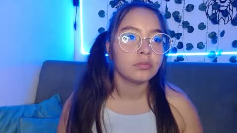 Snapshot of valeria_cherry chatting on January 24, 12:52 pm valeria online show from January 24, 12:52 pm