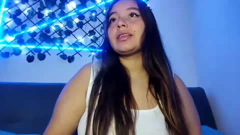 Snapshot of valeria_cherry chatting on March 4, 4:49 am valeria online show from March 4, 4:49 am