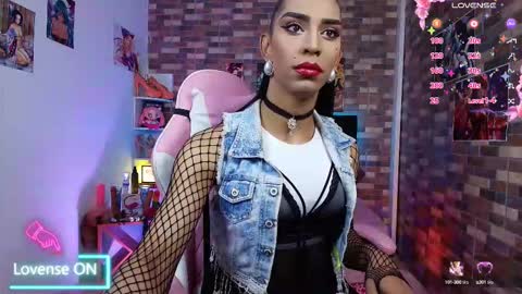 ...VALERIA DIR... online show from September 13, 7:22 am