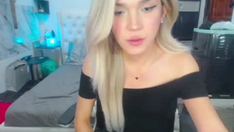 Snapshot of valeria_nikia chatting on January 13, 4:51 pm VALERIA online show from January 13, 4:51 pm