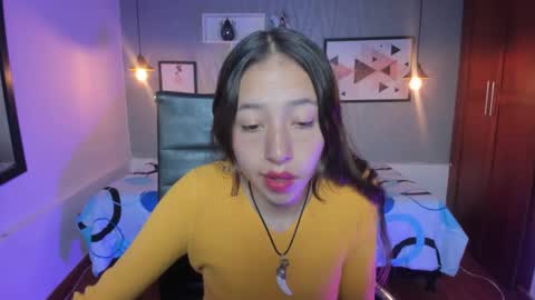 Snapshot of valeria_rossi7 chatting on December 2, 12:57 pm Valeria online show from December 2, 12:57 pm