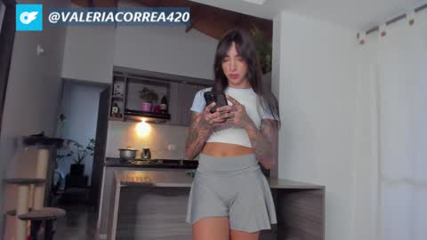 Valeria  IG valeriacorrea430 online show from December 19, 10:10 pm