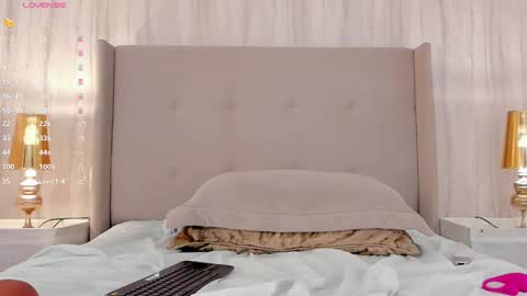 Snapshot of valeriah_ chatting on February 25, 3:09 pm Valeria online show from February 25, 3:09 pm