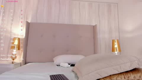 Snapshot of valeriah_ chatting on March 8, 4:50 pm Valeria online show from March 8, 4:50 pm