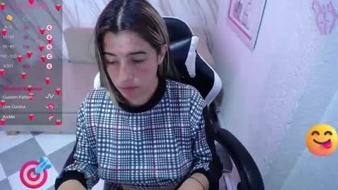 Snapshot of valerie_b chatting on February 9, 6:01 am valerie_b online show from February 9, 6:01 am