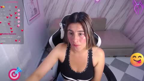 Snapshot of valerie_b chatting on February 22, 9:12 am valerie_b online show from February 22, 9:12 am