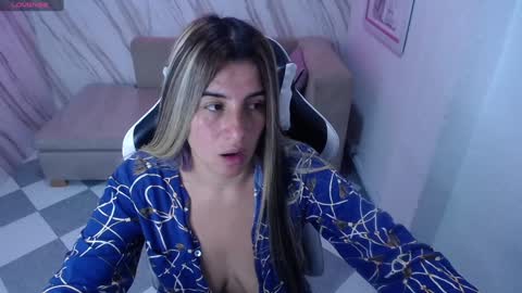 Snapshot of valerie_b chatting on January 30, 6:03 am valerie_b online show from January 30, 6:03 am