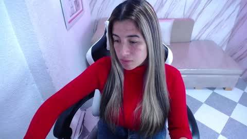 Snapshot of valerie_b chatting on February 8, 3:19 am valerie_b online show from February 8, 3:19 am