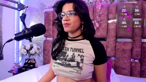 Snapshot of valeriekay_ chatting on February 6, 6:46 pm Valeria online show from February 6, 6:46 pm