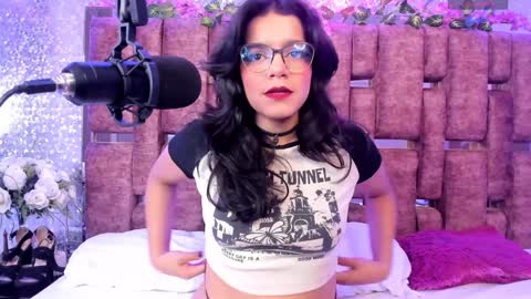 Snapshot of valeriekay_ chatting on February 6, 12:37 pm Valeria online show from February 6, 12:37 pm