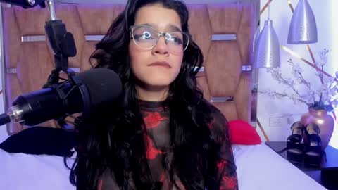 Snapshot of valeriekay_ chatting on January 23, 3:43 pm Valeria online show from January 23, 3:43 pm