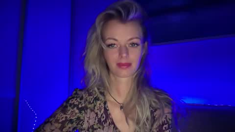 Valerie  online show from February 16, 3:54 pm