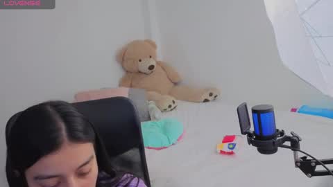 Juli C online show from April 17, 1:30 am