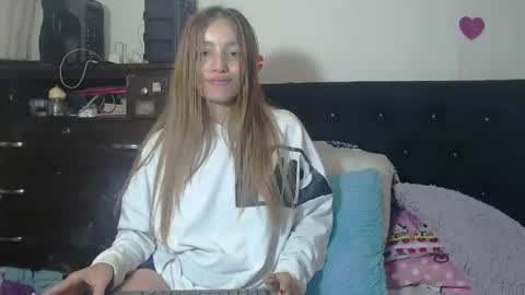 valerivegas online show from October 31, 10:43 pm