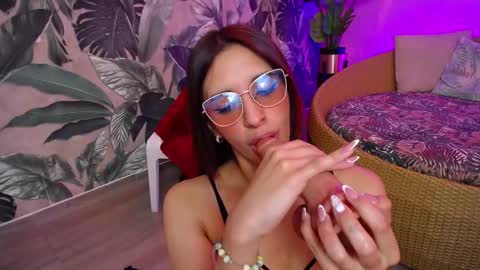 valery_blush online show from September 26, 4:42 am