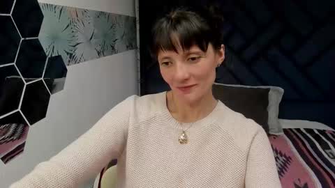 VALERY MORE online show from November 11, 3:36 pm