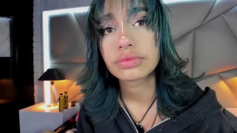 valery_smith15 online show from February 27, 3:51 am