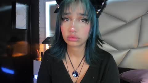 valery_smith15 online show from February 20, 3:34 am