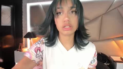 valery_smith15 online show from February 22, 9:12 am