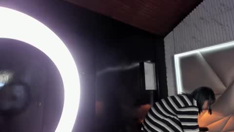 valery_smith15 online show from March 4, 3:11 am
