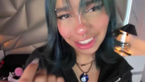 valery_smith15 online show from March 9, 9:24 am